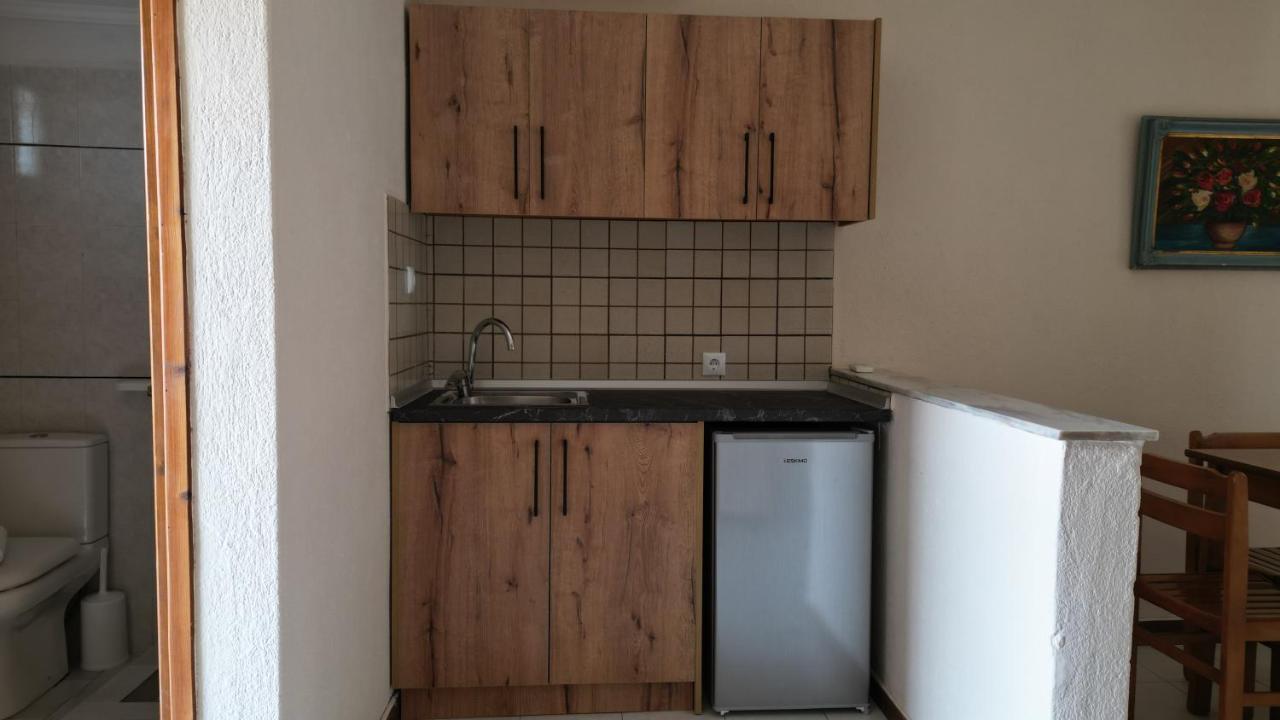 Aloni Apartment Афитос Екстериор снимка